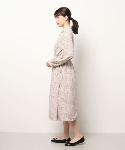 sango（sango）の「デシン小花柄プリントパイピング開襟ワンピース（ワンピース・レディース・ベージュ/グリーン/ブラック・FREE）」の21枚目の写真