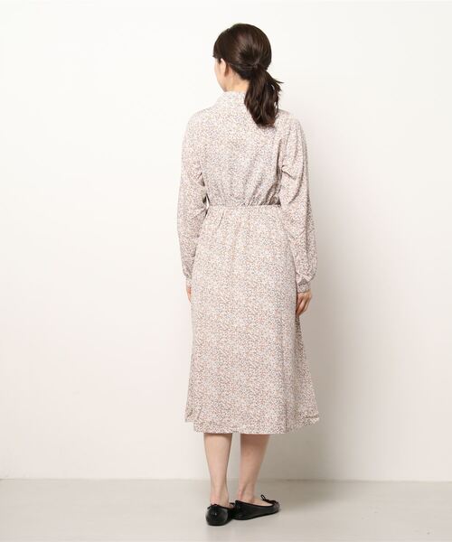 sango（sango）の「デシン小花柄プリントパイピング開襟ワンピース（ワンピース・レディース・ベージュ/グリーン/ブラック・FREE）」の22枚目の写真