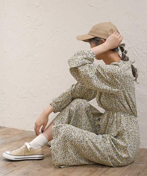 sango（sango）の「デシン小花柄プリントパイピング開襟ワンピース（ワンピース・レディース・ベージュ/グリーン/ブラック・FREE）」の3枚目の写真