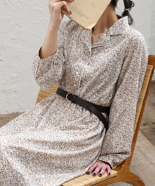 sango（sango）の「デシン小花柄プリントパイピング開襟ワンピース（ワンピース・レディース・ベージュ/グリーン/ブラック・FREE）」の4枚目の写真