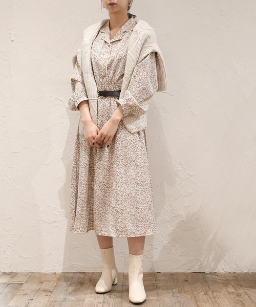 sango（sango）の「デシン小花柄プリントパイピング開襟ワンピース（ワンピース・レディース・ベージュ/グリーン/ブラック・FREE）」の5枚目の写真