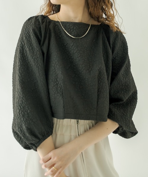 mystic（ミスティック）の「エンボスパフブラウス（シャツ/ブラウス・レディース・ブラック/オフホワイト/オリーブ・FREE）」の6枚目の写真