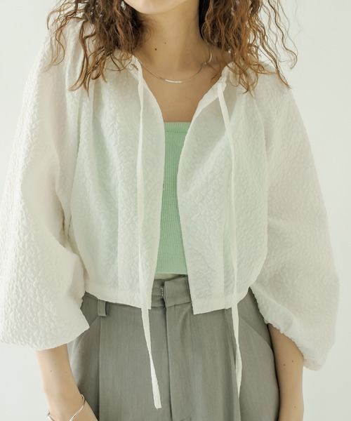 mystic（ミスティック）の「エンボスパフブラウス（シャツ/ブラウス・レディース・ブラック/オフホワイト/オリーブ・FREE）」の7枚目の写真