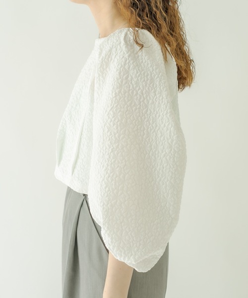 mystic（ミスティック）の「エンボスパフブラウス（シャツ/ブラウス・レディース・ブラック/オフホワイト/オリーブ・FREE）」の20枚目の写真