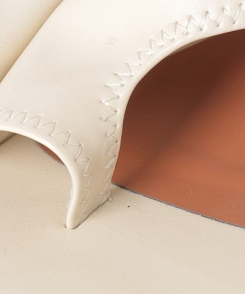 LOWRYS FARM（ローリーズファーム）の「トングヒールサンダル　260875（サンダル・レディース・ブラック/アイボリー・MEDIUM/LARGE）」の18枚目の写真