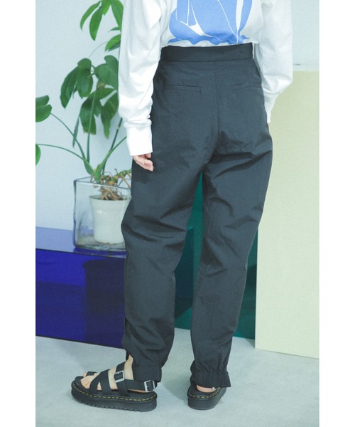 CREOLME（クレオルム）の「(CREOLME)ナイロントラックパンツ（その他パンツ・レディース・ホワイト系その他/ブラック・MEDIUM/SMALL）」の9枚目の写真