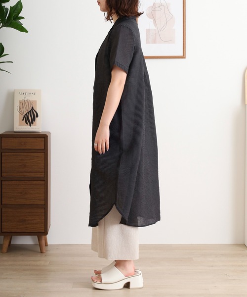 ubasoku(ウバソク)の「ubasoku 凸凹ストライプ柄 小襟 フロント部分パイピング配色 半袖ワンピース(ワンピース・レディース・ネイビー/カーキ/ストライプ・FREE)」の12枚目の写真