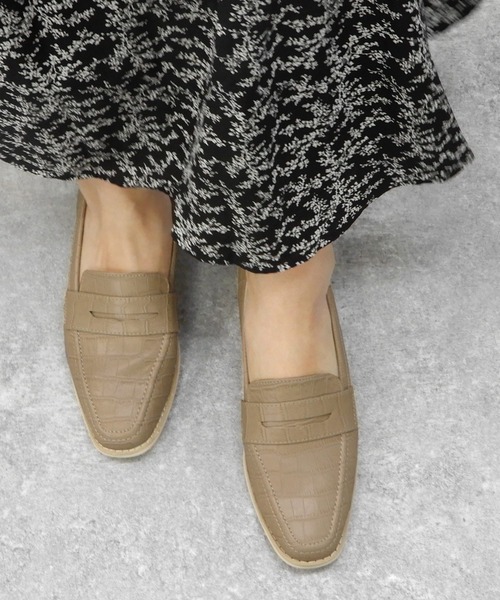 alala(アララ)の「コインローファー(ローファー・レディース・パイソン/ベージュ/キャメル/グリーン系その他/ベージュ系その他/ブラウン系その他/ブラック・LL/L/S/M)」の14枚目の写真