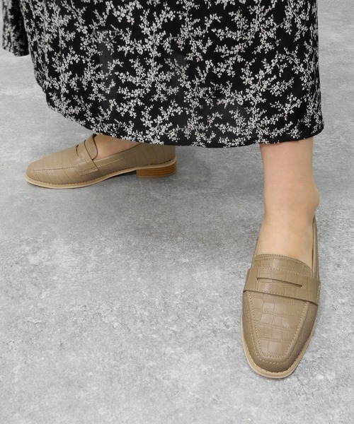 alala(アララ)の「コインローファー(ローファー・レディース・パイソン/ベージュ/キャメル/グリーン系その他/ベージュ系その他/ブラウン系その他/ブラック・LL/L/S/M)」の15枚目の写真