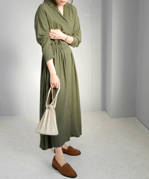 alala(アララ)の「コインローファー(ローファー・レディース・パイソン/ベージュ/キャメル/グリーン系その他/ベージュ系その他/ブラウン系その他/ブラック・LL/L/S/M)」の22枚目の写真