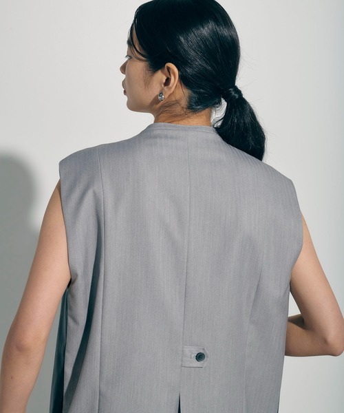 PUBLIC TOKYO（パブリックトウキョウ）の「ヘリンボーンプルオーバージレ（ベスト・レディース・ベージュ/グレー・FREE）」の9枚目の写真