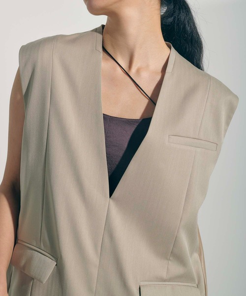 PUBLIC TOKYO（パブリックトウキョウ）の「ヘリンボーンプルオーバージレ（ベスト・レディース・ベージュ/グレー・FREE）」の14枚目の写真