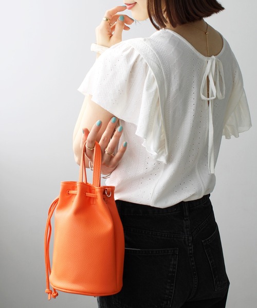 GeeRA（ジーラ）の「巾着ミニ2WAYバッグ（ハンドバッグ・レディース・ブラック/オレンジ/アイボリー/サンドグレー・FREE）」の4枚目の写真