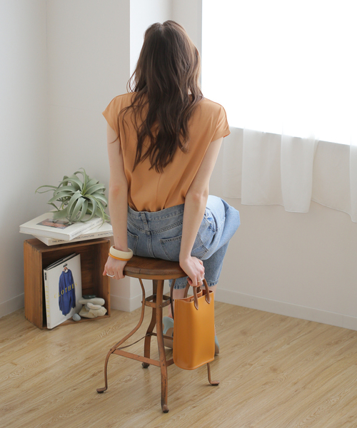 B.C STOCK（ベーセーストック）の「汗染み防止フレンチスリーブT（Tシャツ/カットソー・レディース・ブラック/ベージュ/パープル/ネイビー・FREE）」の13枚目の写真