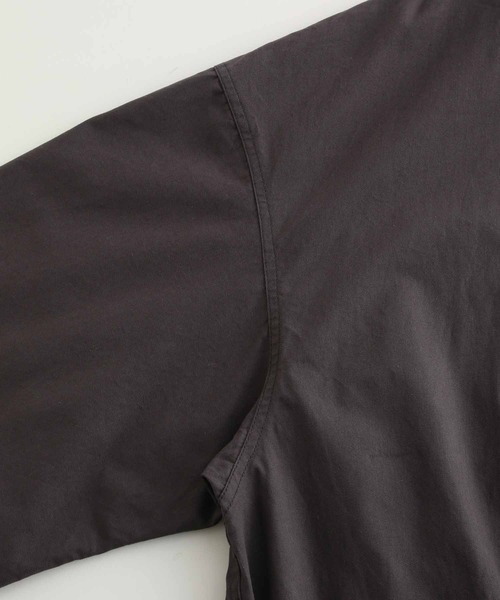 ADAM ET ROPE'（アダムエロペ）の「オーバーサイズ ミドル丈 ホスピタルコート/イージーケア/ユニセックス（ステンカラーコート・メンズ・チャコールグレー/カーキ・M/L）」の12枚目の写真