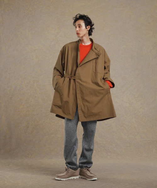 ADAM ET ROPE'（アダムエロペ）の「オーバーサイズ ミドル丈 ホスピタルコート/イージーケア/ユニセックス（ステンカラーコート・メンズ・チャコールグレー/カーキ・M/L）」の6枚目の写真