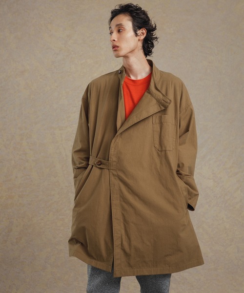 ADAM ET ROPE'（アダムエロペ）の「オーバーサイズ ミドル丈 ホスピタルコート/イージーケア/ユニセックス（ステンカラーコート・メンズ・チャコールグレー/カーキ・M/L）」の13枚目の写真