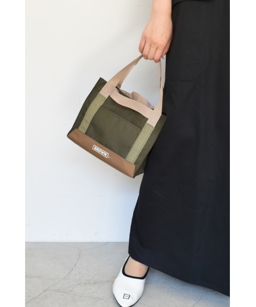 THEATRE PRODUCTS（シアタープロダクツ）の「リサイクルボトルスクエアトートバッグ-S-（ショルダーバッグ・レディース・ブラウン/ベージュ/カーキ・FREE）」の19枚目の写真