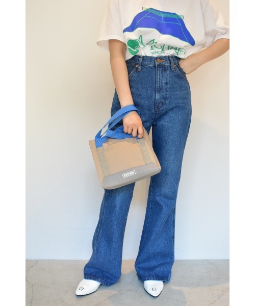 THEATRE PRODUCTS（シアタープロダクツ）の「リサイクルボトルスクエアトートバッグ-S-（ショルダーバッグ・レディース・ブラウン/ベージュ/カーキ・FREE）」の7枚目の写真