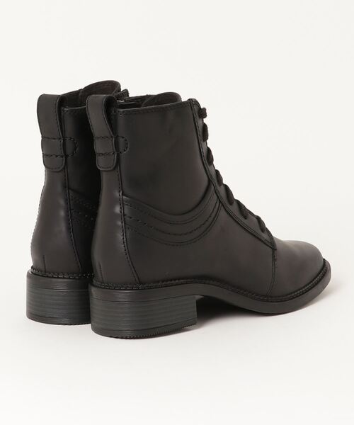 Clarks(クラークス)の「Maye step / メイステップ(ブラックレザー)(ブーツ・レディース・ブラック・UK5/UK6/UK4/UK3/UK3.5/UK4.5/UK5.5)」の2枚目の写真