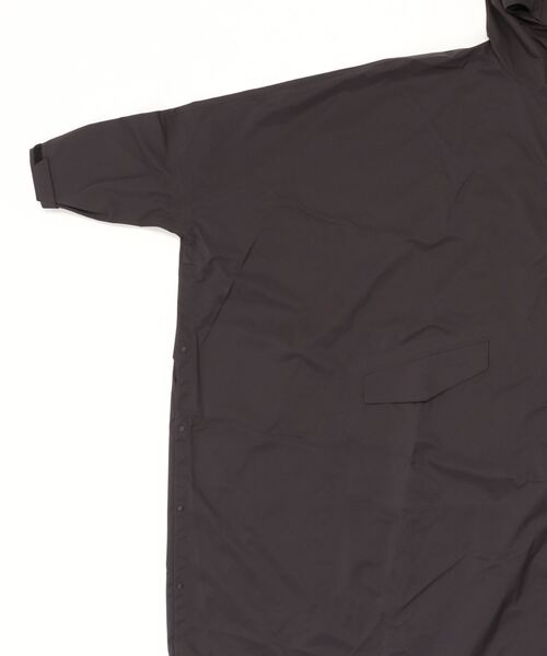 DAIWA（ダイワ）の「DAIWA LIFESTYLE / ダイワライフスタイル：Angler's 3Layer Poncho：DR-3022EX[STD]（テーラードジャケット・メンズ・ブラック・L/XL）」の3枚目の写真