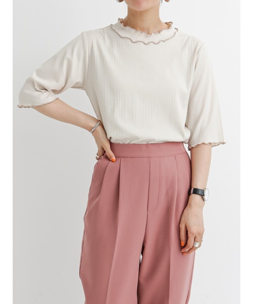 Samansa Mos2 blue(サマンサモスモスブルー)の「リブハイネックTシャツ(Tシャツ/カットソー・レディース・ブラウン/オフホワイト/マスタード/ライトベージュ/チャコール・MEDIUM/LARGE)」の15枚目の写真