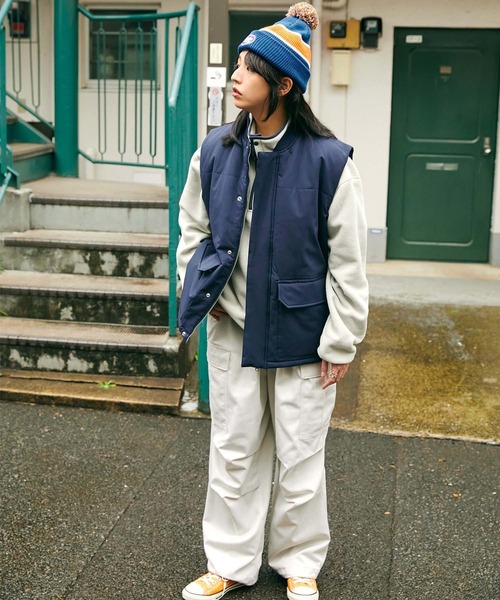 SPOC STORE（スポックストア）の「【SPOC STORE】リブカラー中綿ベスト（ダウンベスト・レディース・ネイビー/ベージュ/ブルーグリーン・M/L）」の11枚目の写真