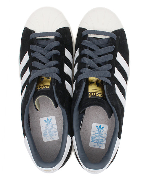 BEAMS BOY（ビームスボーイ）の「Πadidas / SUPERSTAR 80s SUEDE（スニーカー・レディース・ブラック・23.5/23/24/24.5）」の4枚目の写真