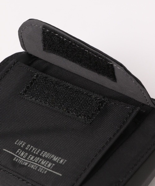 BAYFLOW(ベイフロー)の「マルチWAYネックウォレット(財布・メンズ・ブラック/グレー・FREE)」の8枚目の写真