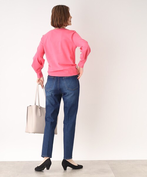 grove（グローブ）の「◆【ヒルナンデスで紹介】フェミニンさんにおすすめ!テーパードシルエットのデニムパンツ!!（デニムパンツ・レディース・ネイビー/ブルー/アイボリー・02/03/01/05/04）」の12枚目の写真