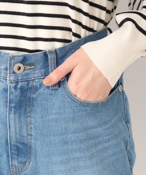 grove（グローブ）の「◆【ヒルナンデスで紹介】フェミニンさんにおすすめ!テーパードシルエットのデニムパンツ!!（デニムパンツ・レディース・ネイビー/ブルー/アイボリー・02/03/01/05/04）」の8枚目の写真