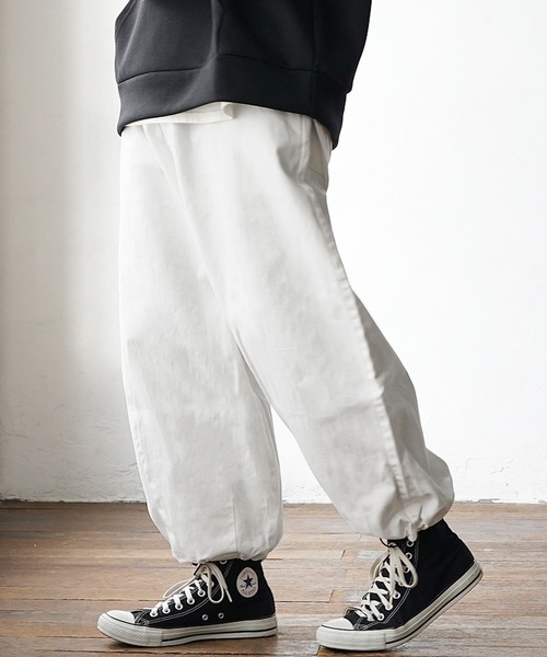 MinoriTY（マイノリティ）の「【MinoriTY】極太ワイドバルーンパンツ 極太デニムパンツ バギーパンツ イージーパンツ メンズ（デニムパンツ・メンズ・ブラウン/オフホワイト/ブラック/ライトブラック/ケミカルウォッシュ・M/L）」の7枚目の写真