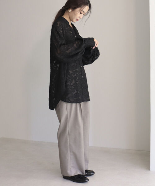 fredy emue（フレディエミュ）の「スラックスセンタープレスパンツ（スラックス・レディース・ライトグレー/ブラック/ベージュ/ラベンダー・36/38）」の14枚目の写真