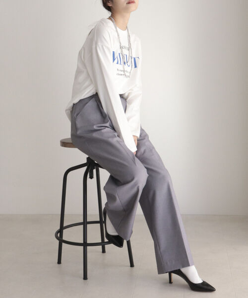 fredy emue（フレディエミュ）の「スラックスセンタープレスパンツ（スラックス・レディース・ライトグレー/ブラック/ベージュ/ラベンダー・36/38）」の3枚目の写真