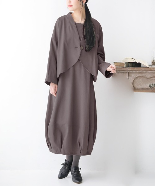 somari imagination（ソマリ イマジネーション）の「『リネン混ジャケット＆ワンピースセットアップ』（ワンピース・レディース・モカ/ブラック/チャコールグレー・1/2）」の6枚目の写真