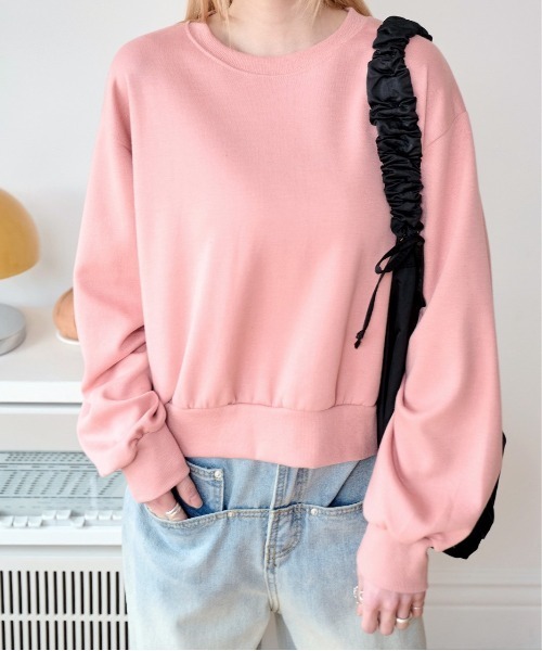 UNE MANSION（ユヌマンション）の「デイリーシンプルラウンドネッククロップドトレーナー（スウェット・レディース・ブラック/ネイビー/スカイブルー/グレー/イエロー/ミント/パープル/オートミール/ピンク・FREE）」の9枚目の写真