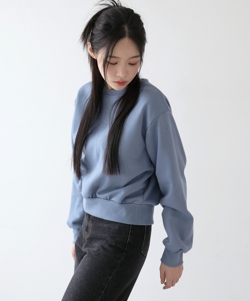 UNE MANSION（ユヌマンション）の「デイリーシンプルラウンドネッククロップドトレーナー（スウェット・レディース・ブラック/ネイビー/スカイブルー/グレー/イエロー/ミント/パープル/オートミール/ピンク・FREE）」の5枚目の写真