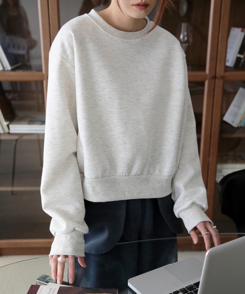 UNE MANSION（ユヌマンション）の「デイリーシンプルラウンドネッククロップドトレーナー（スウェット・レディース・ブラック/ネイビー/スカイブルー/グレー/イエロー/ミント/パープル/オートミール/ピンク・FREE）」の20枚目の写真