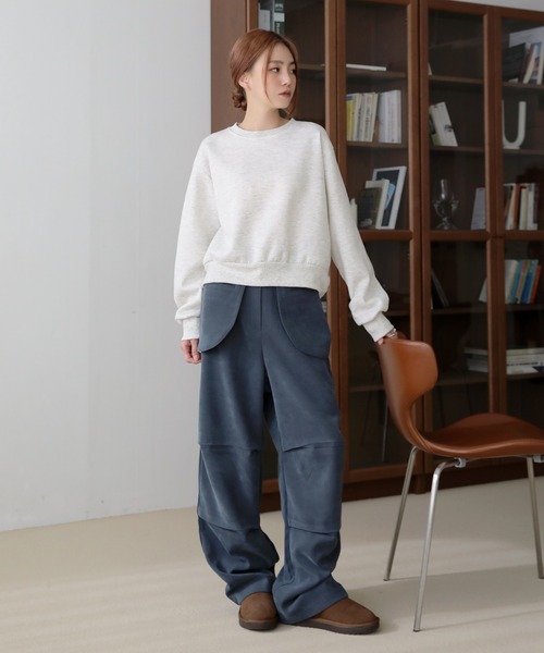 UNE MANSION（ユヌマンション）の「デイリーシンプルラウンドネッククロップドトレーナー（スウェット・レディース・ブラック/ネイビー/スカイブルー/グレー/イエロー/ミント/パープル/オートミール/ピンク・FREE）」の16枚目の写真