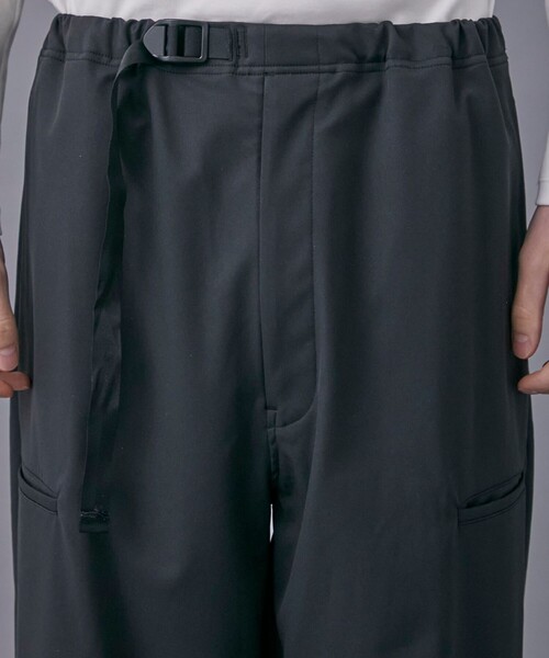 PUBLIC TOKYO（パブリックトウキョウ）の「撥水ストレッチジョガーパンツ（その他パンツ・メンズ・ブラック/ベージュ・1/2）」の6枚目の写真