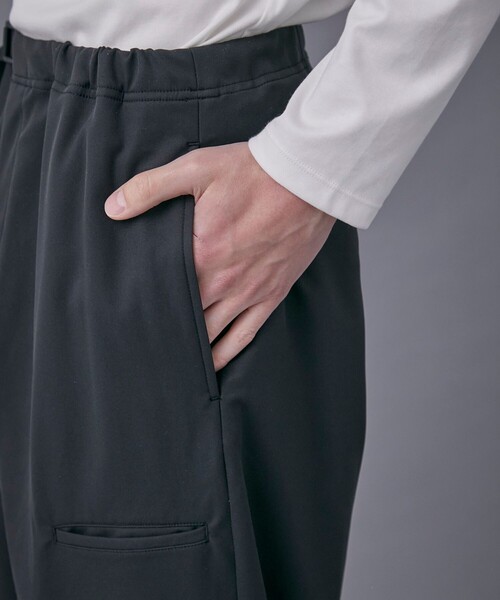PUBLIC TOKYO（パブリックトウキョウ）の「撥水ストレッチジョガーパンツ（その他パンツ・メンズ・ブラック/ベージュ・1/2）」の7枚目の写真
