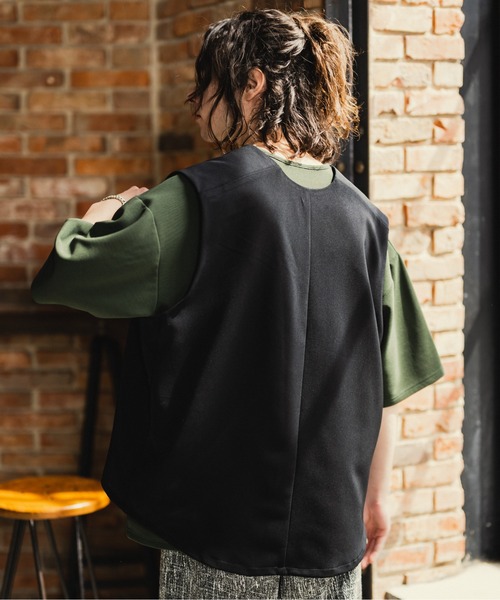 CASPER JOHN（キャスパージョン）の「V-neck loose vest/Vネックルーズベスト（ベスト・メンズ・ライトグリーン/ブラック/ナチュラル・SMALL/MEDIUM/LARGE）」の9枚目の写真