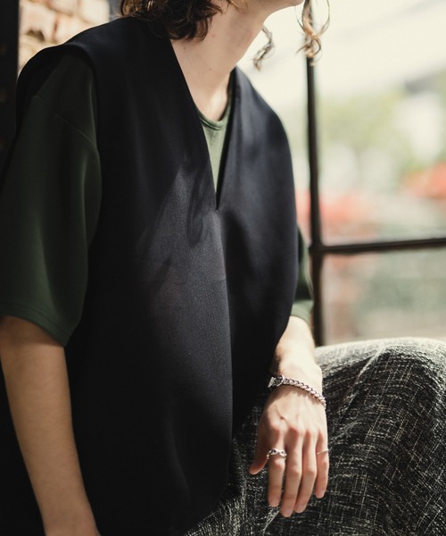 CASPER JOHN（キャスパージョン）の「V-neck loose vest/Vネックルーズベスト（ベスト・メンズ・ライトグリーン/ブラック/ナチュラル・SMALL/MEDIUM/LARGE）」の5枚目の写真