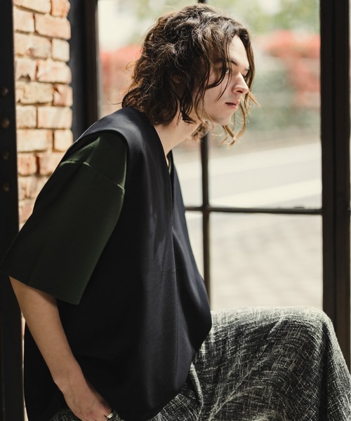 CASPER JOHN（キャスパージョン）の「V-neck loose vest/Vネックルーズベスト（ベスト・メンズ・ライトグリーン/ブラック/ナチュラル・SMALL/MEDIUM/LARGE）」の4枚目の写真