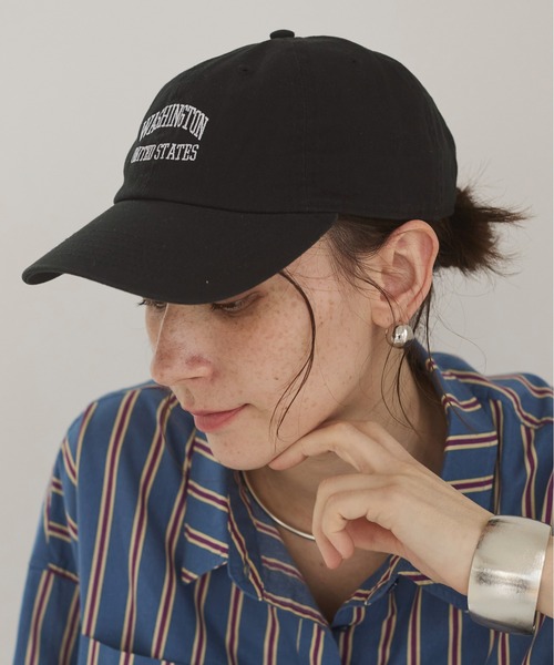 Andma r y ベージュ 刺繍ロゴキャップ Andma r y ベージュ 刺繍ロゴキャップ 刺繍 ロゴ キャップ（キャップ