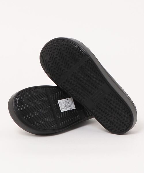 HUNTER（ハンター）の「ユニセックス イン/アウト ブルーム アルゲ フォーム クロッグ（サンダル・レディース・ホワイト/ブラック・UK3/UK4/UK5/UK6/UK7/UK8/UK9）」の4枚目の写真