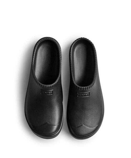 HUNTER（ハンター）の「ユニセックス イン/アウト ブルーム アルゲ フォーム クロッグ（サンダル・レディース・ホワイト/ブラック・UK3/UK4/UK5/UK6/UK7/UK8/UK9）」の2枚目の写真