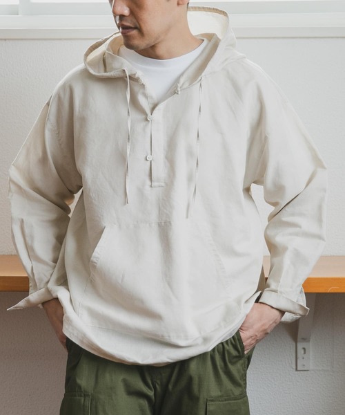 URBAN RESEARCH DOORS（アーバンリサーチドアーズ）の「コットンラミーパーカー（パーカー・メンズ・ブラック/アイボリー・MEDIUM/LARGE）」の20枚目の写真