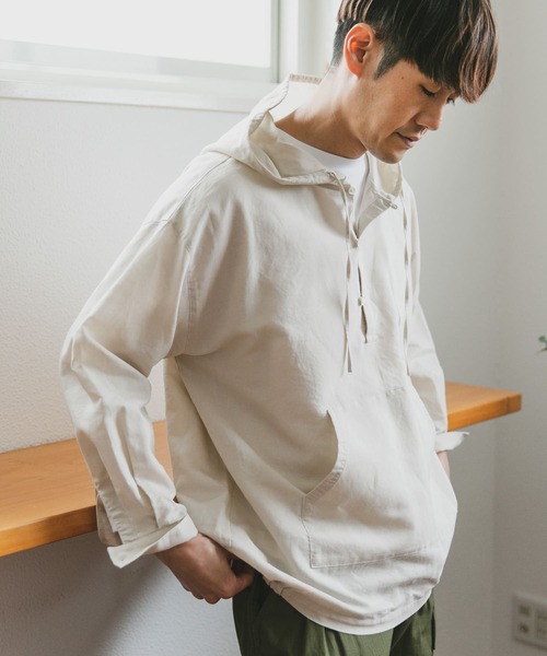 URBAN RESEARCH DOORS（アーバンリサーチドアーズ）の「コットンラミーパーカー（パーカー・メンズ・ブラック/アイボリー・MEDIUM/LARGE）」の14枚目の写真