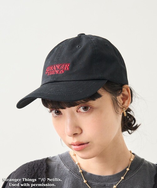 FREAK'S STORE(フリークスストア)の「Stranger Things/ストレンジャーシングス Stranger Things Cap/ストレンジャーシングスキャップ(キャップ・レディース・ブラック/ベージュ・フリ-)」の13枚目の写真